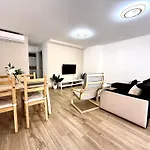 Baj - En Playa Bajondillo, アパート *